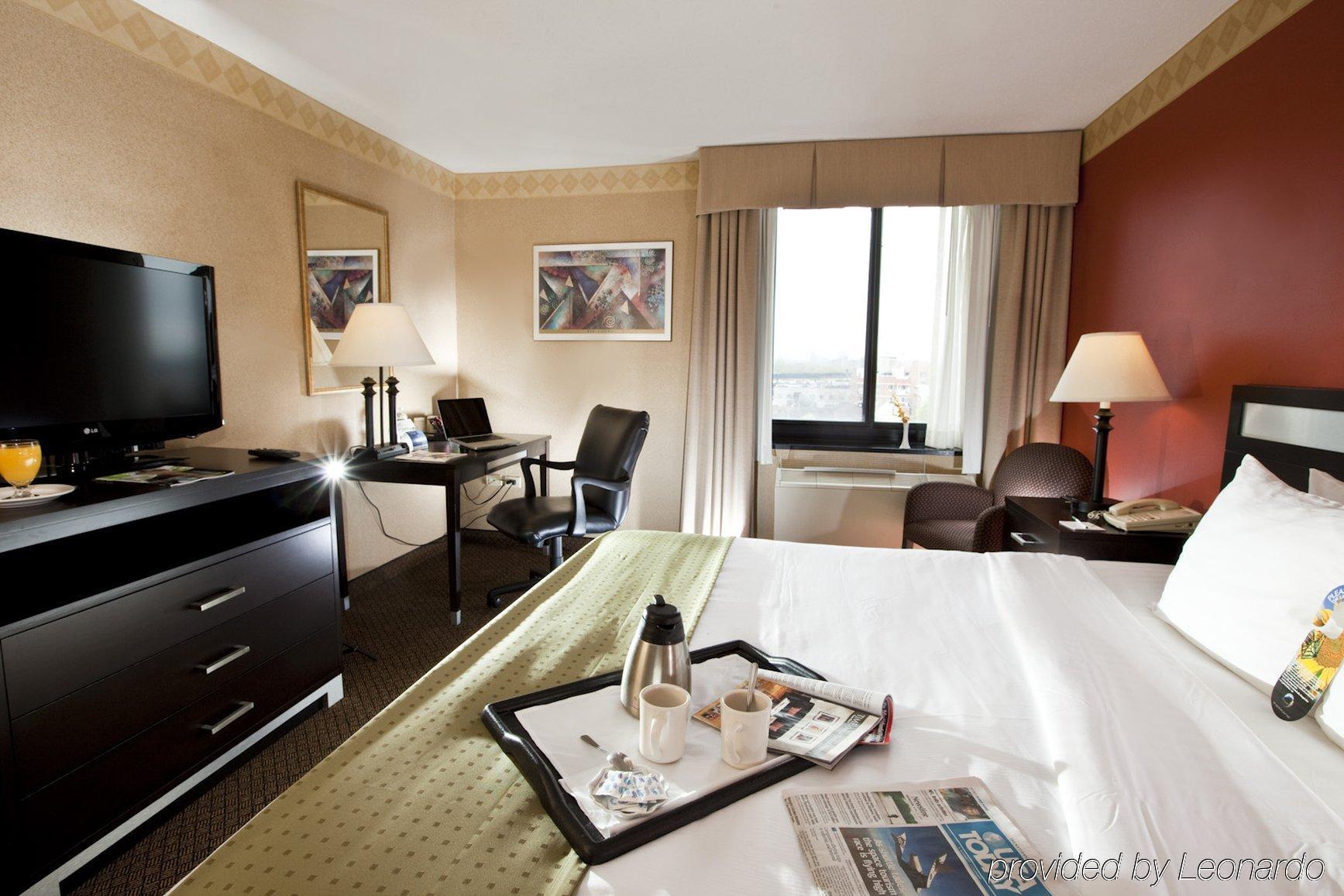 The Laguardia Hotel New York Szoba fotó